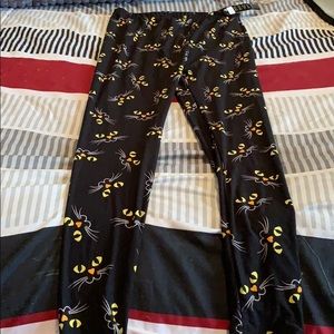 L/XL youth tights. Black with cat print. 🖤🐈
